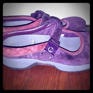 Merrel slip ons